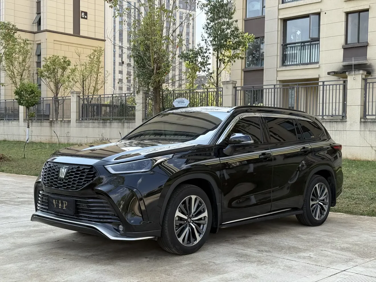 Toyota Crown Kluger