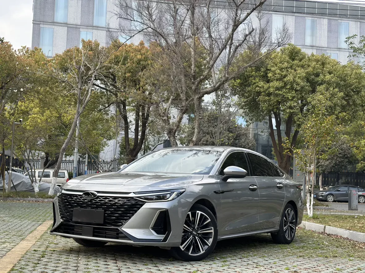 Chery Arrizo 8