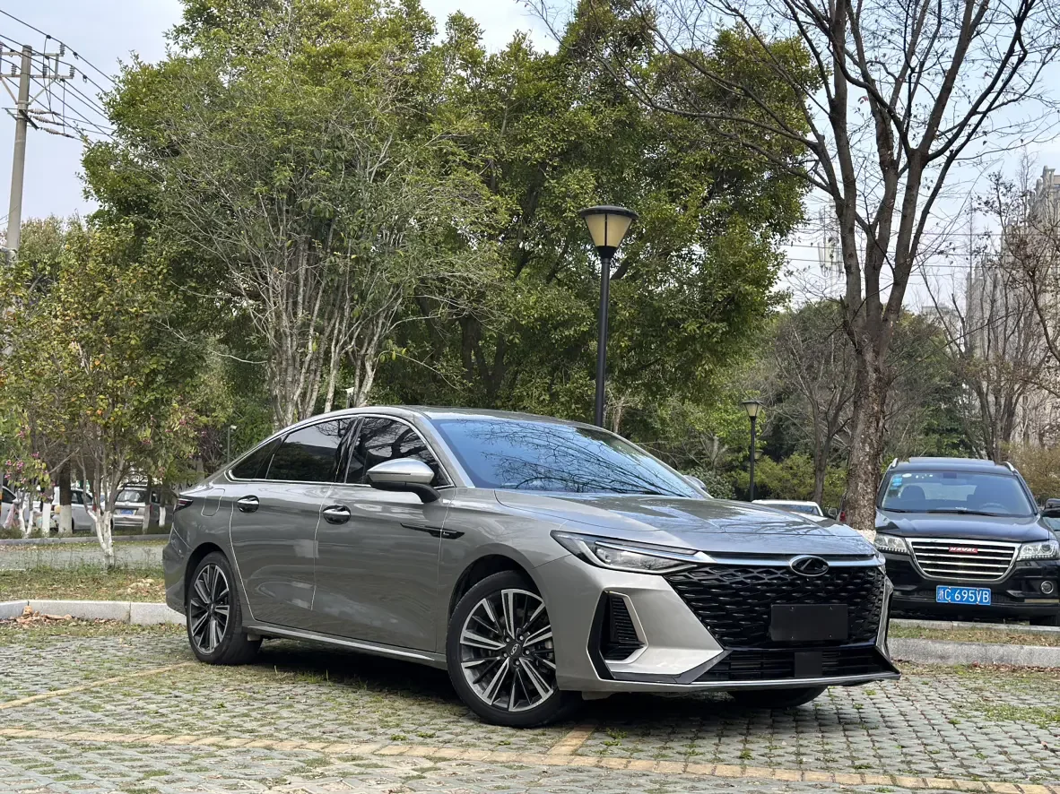 Chery Arrizo 8