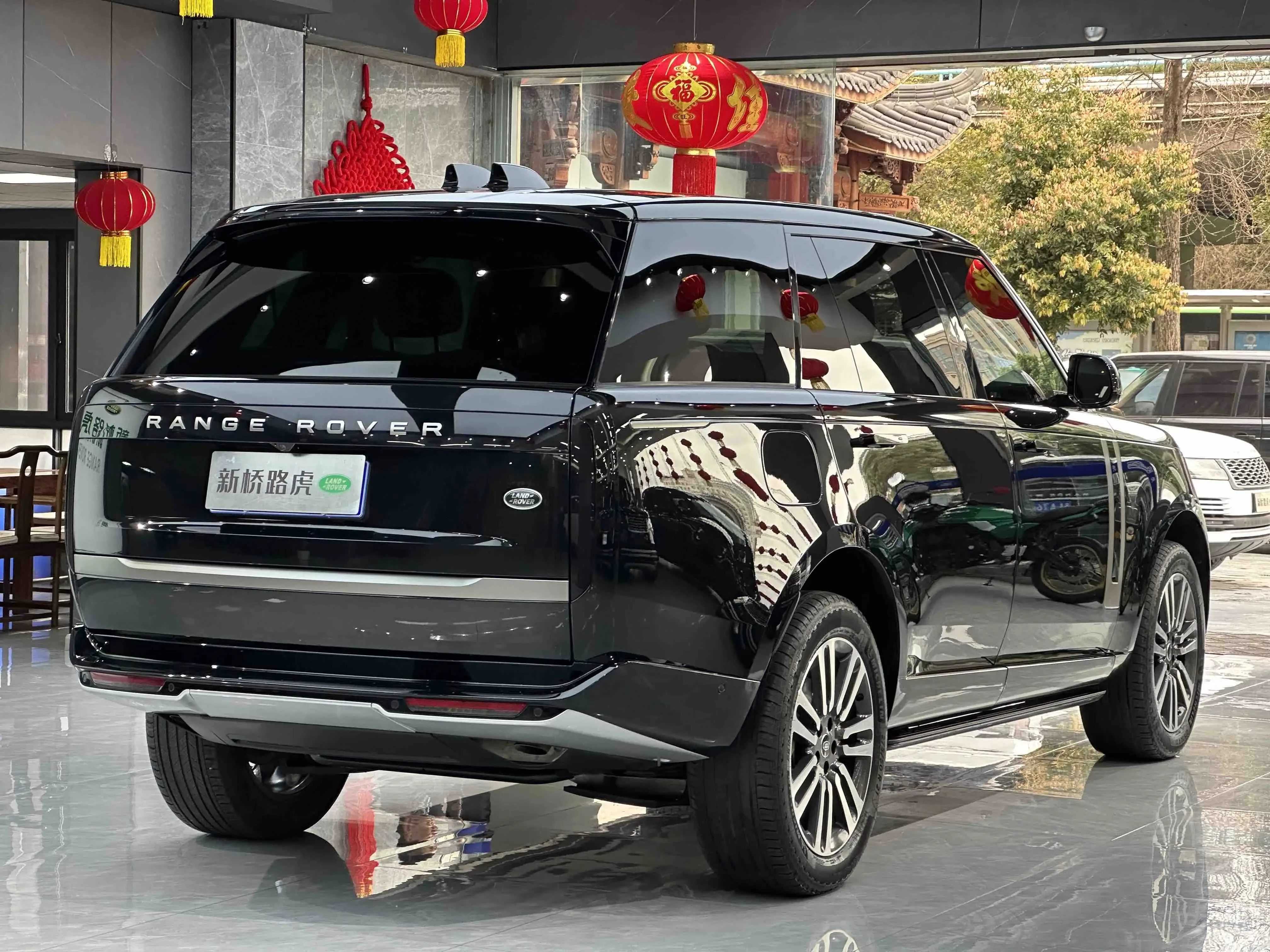Land Rover range rover