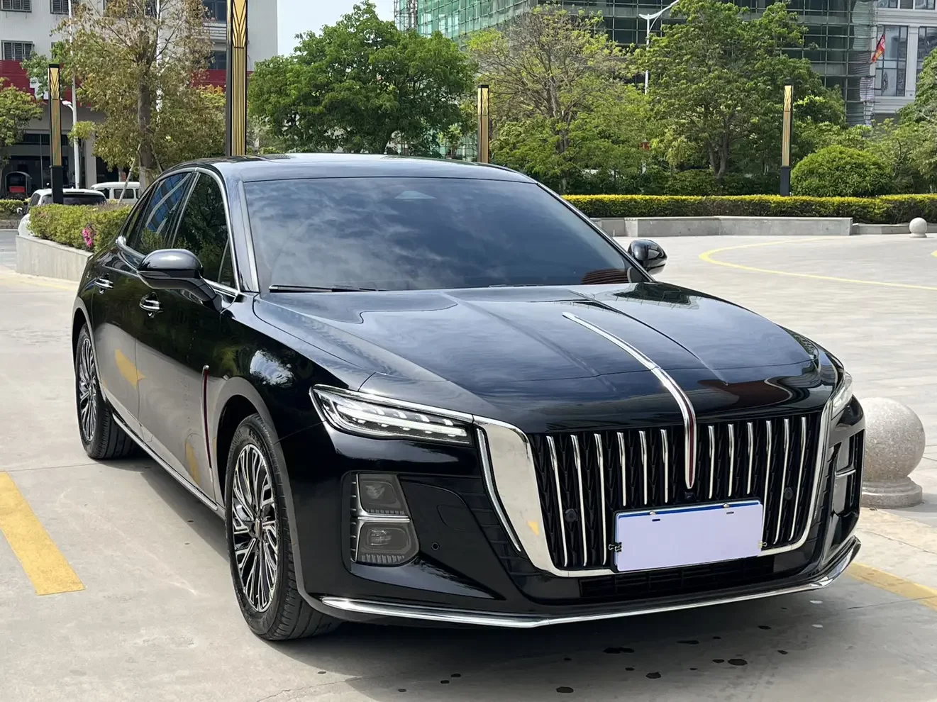Hongqi H5