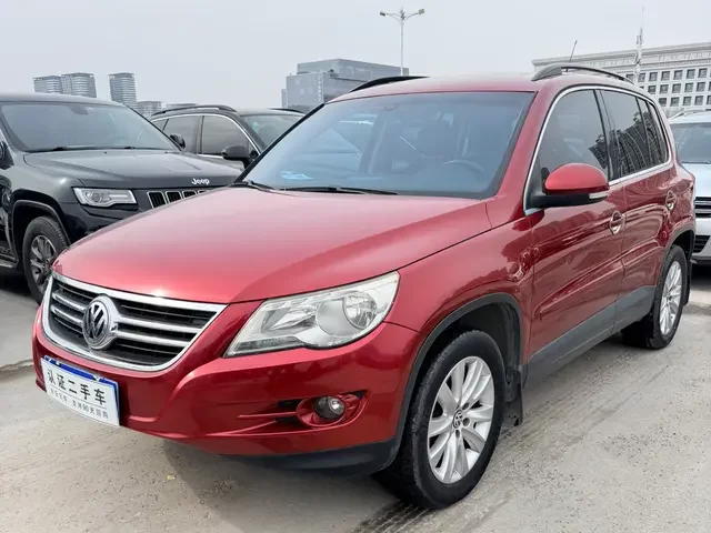 Volkswagen Tiguan (Tharu)