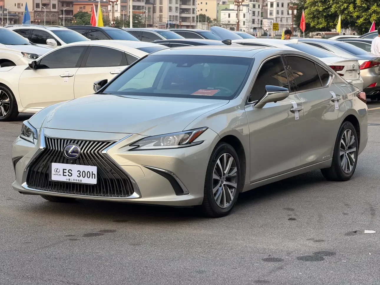 Lexus ES
