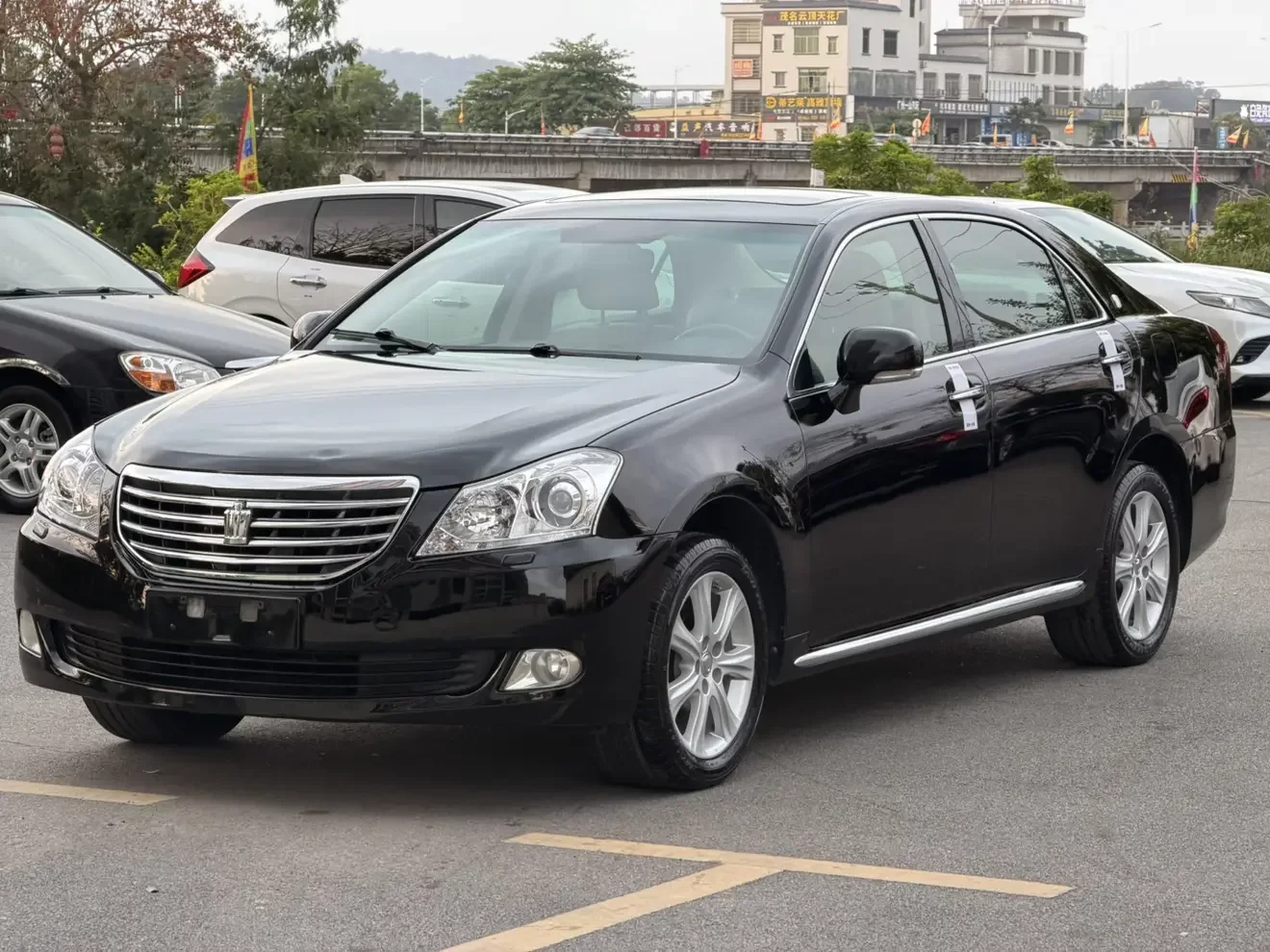 Toyota crown