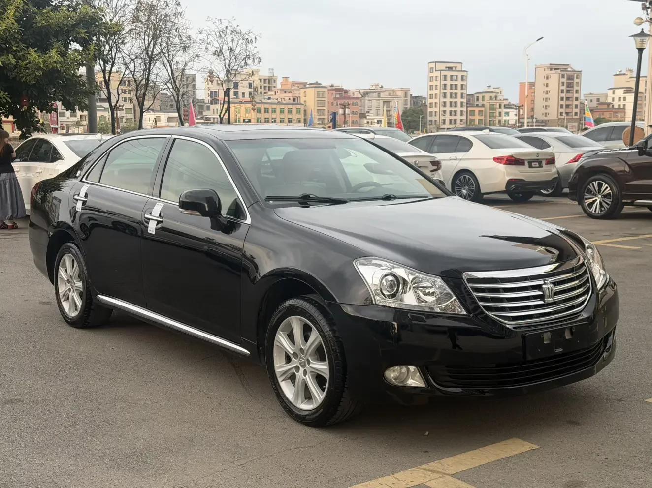 Toyota crown