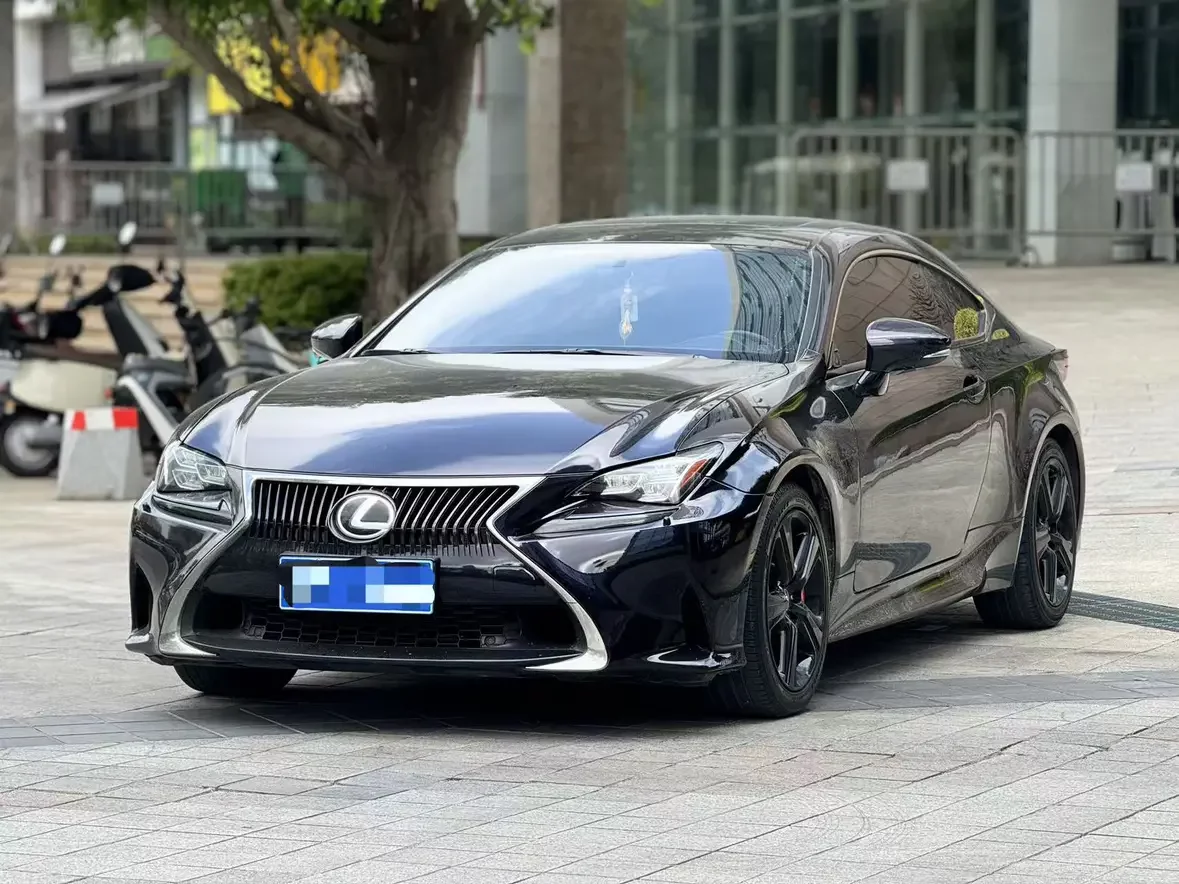 Lexus RC