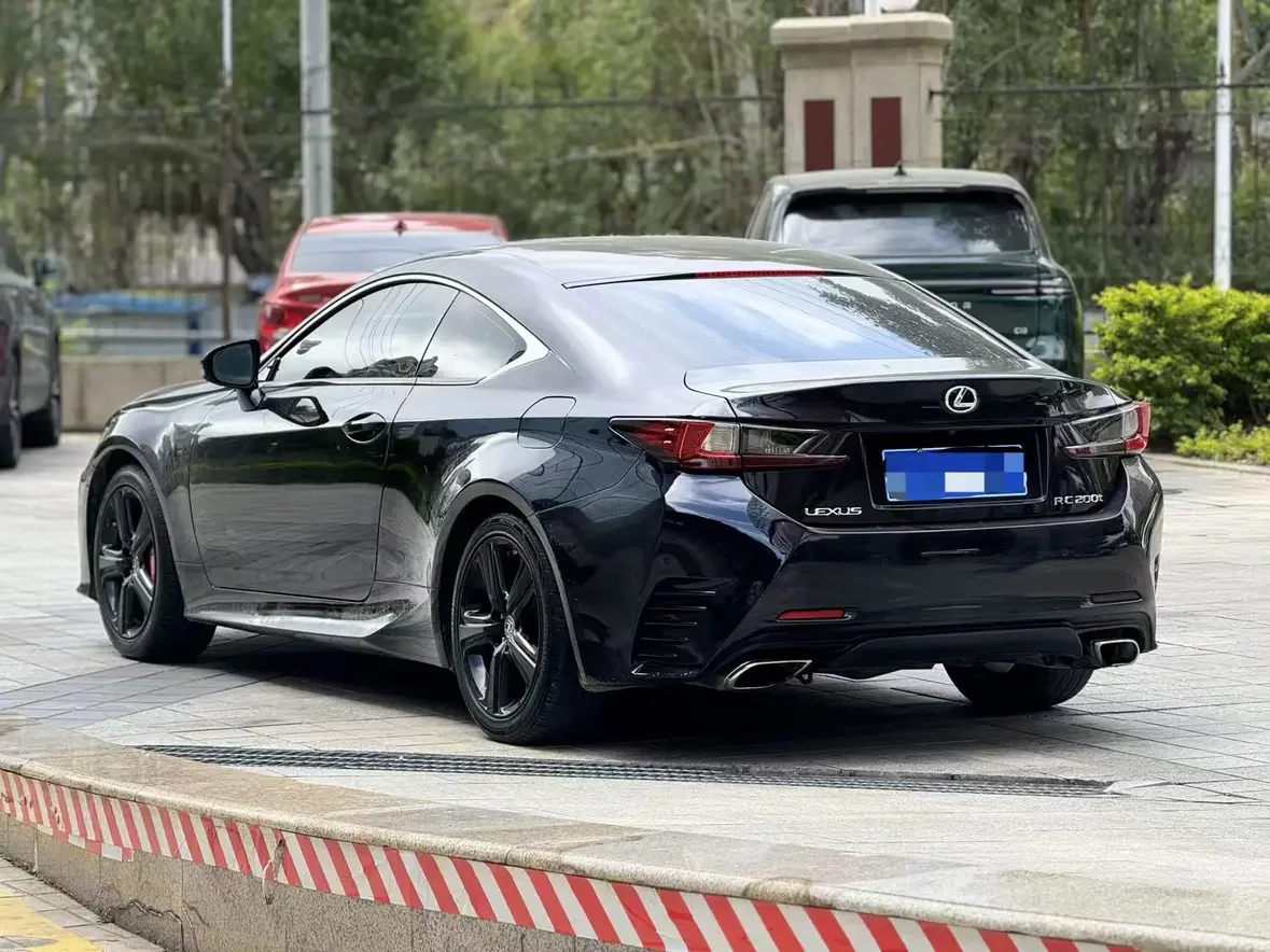 Lexus RC