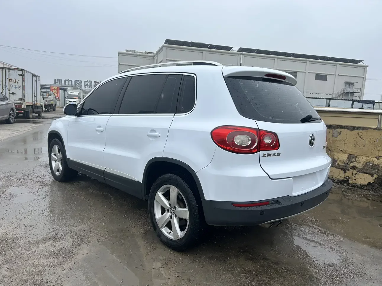 Volkswagen Tiguan (Tharu)