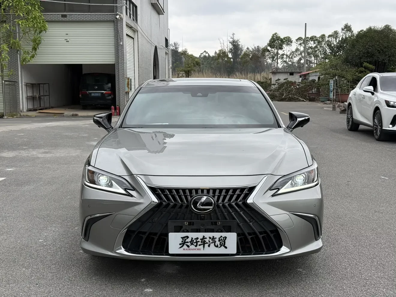 Lexus ES