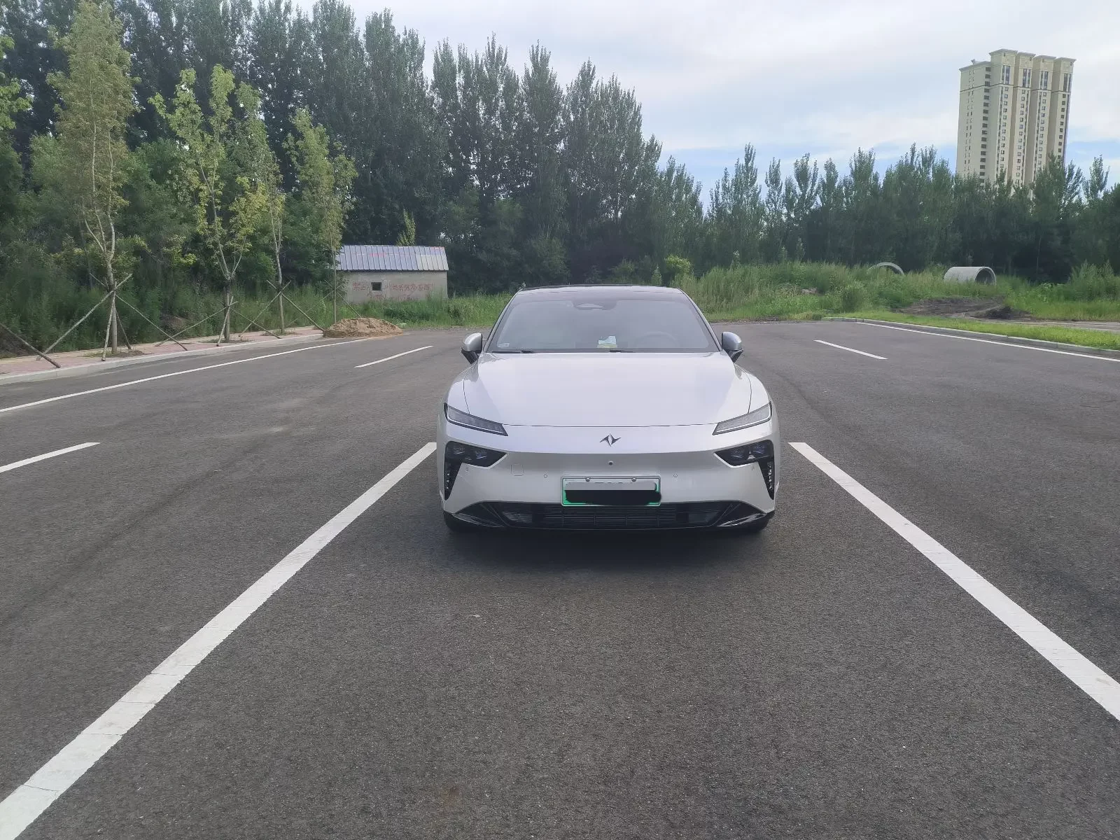 Dongfeng Yipai 007  из Китая