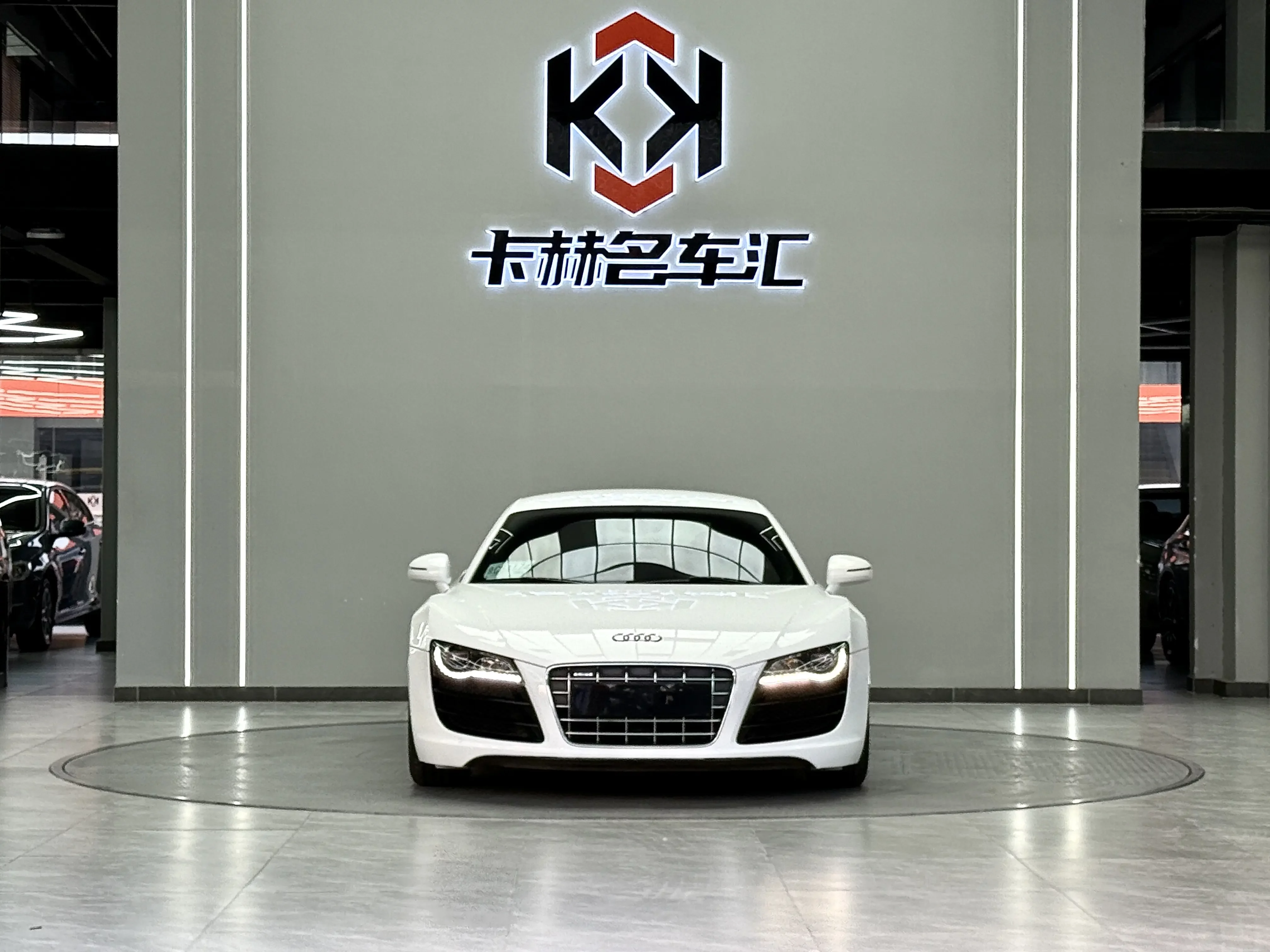 Audi R8