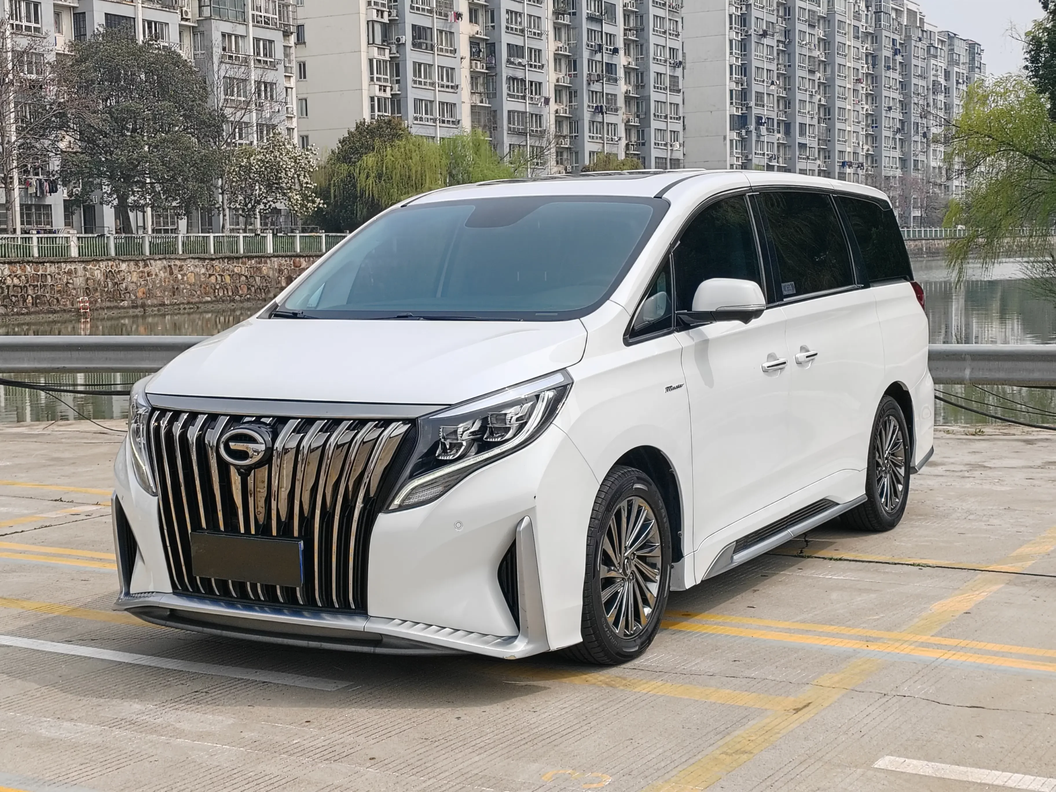 GAC Trumpchi M8