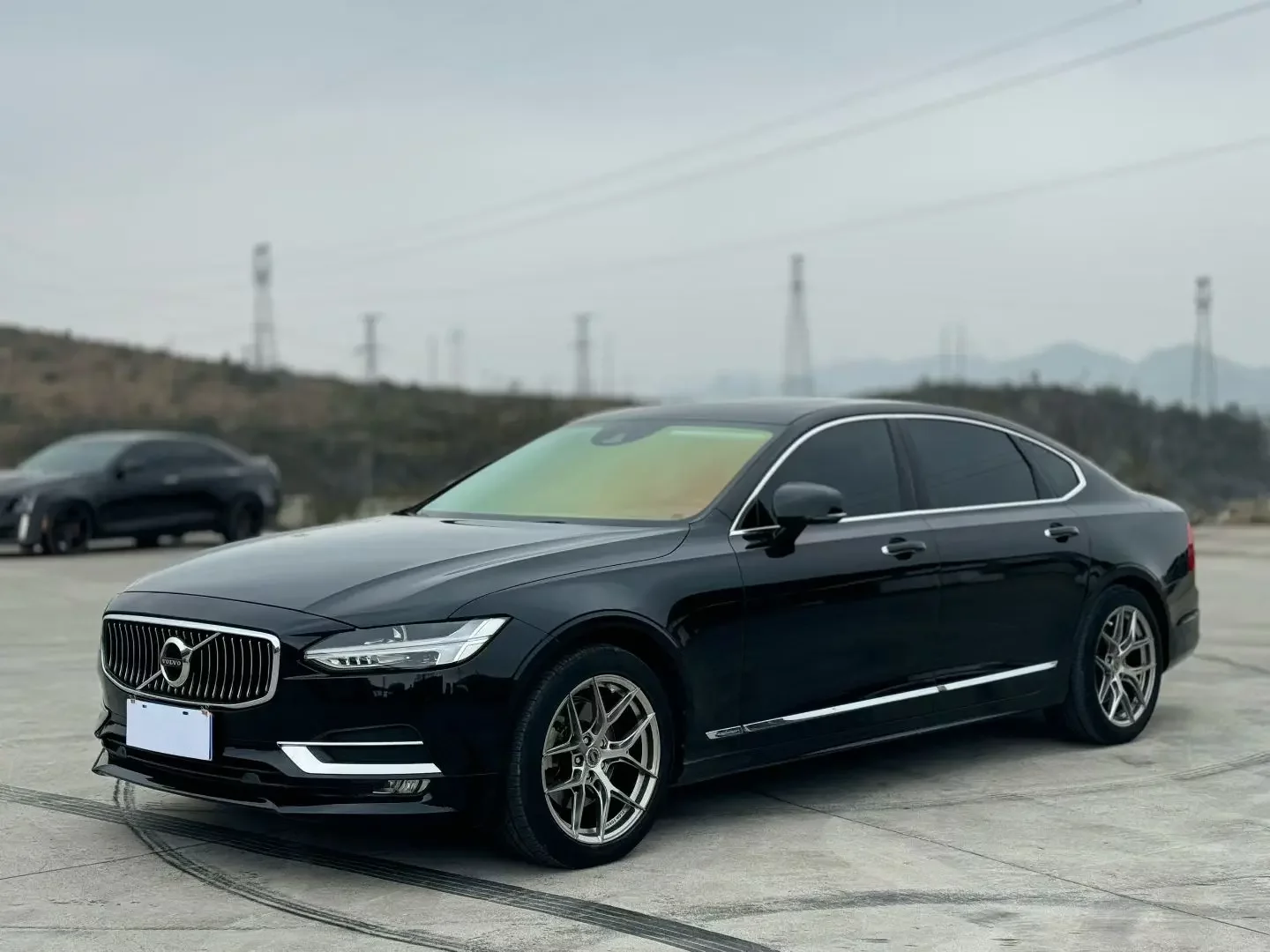 Volvo S90