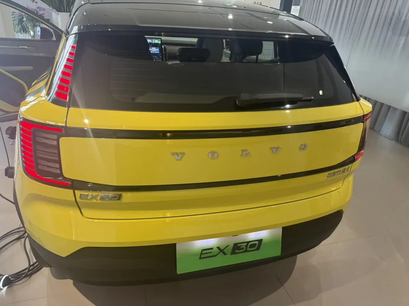 Volvo EX30