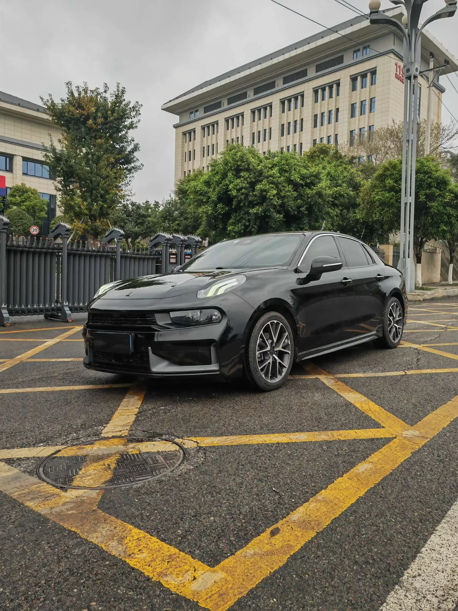 Lynk & Co 03