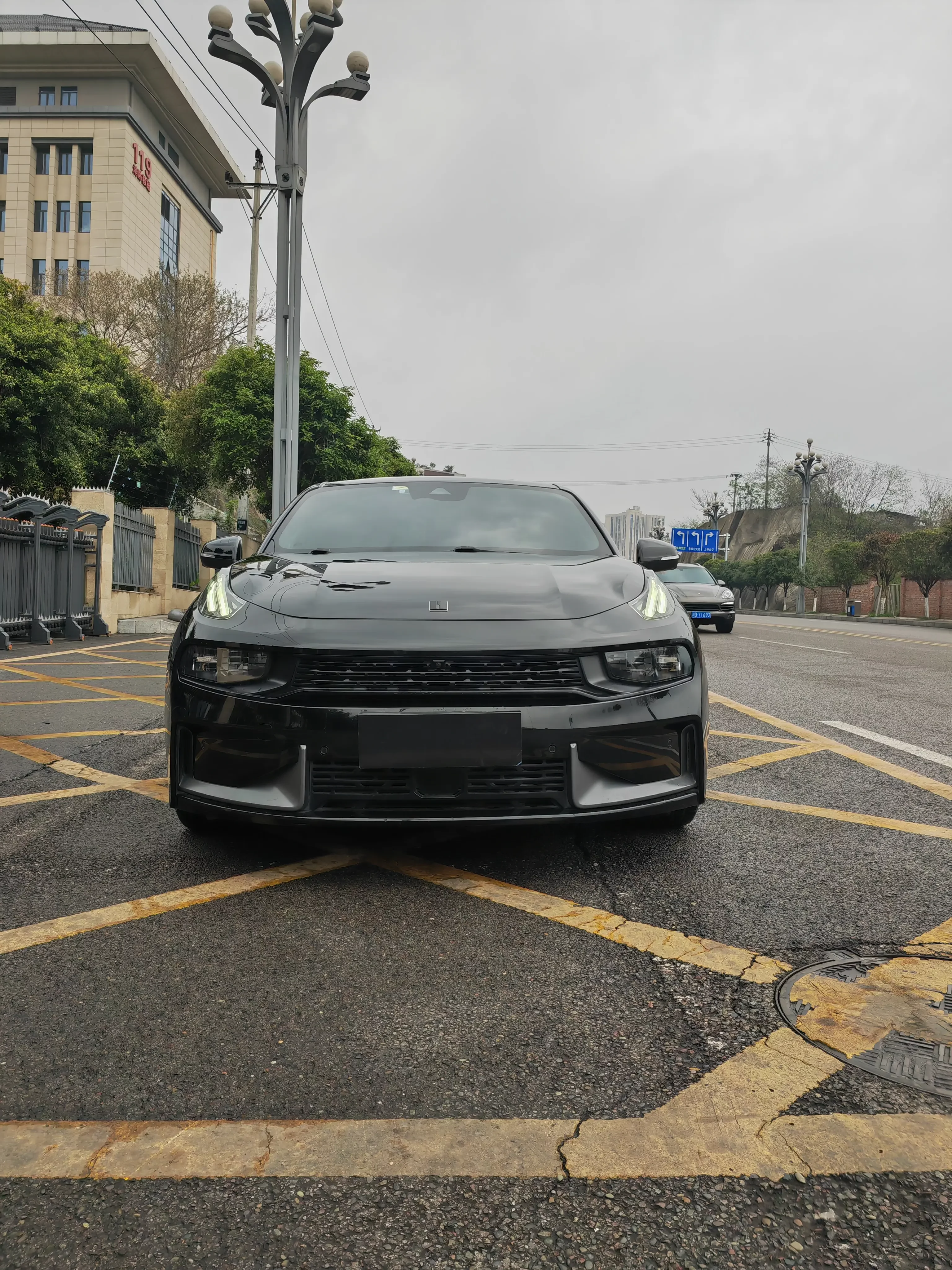 Lynk & Co 03