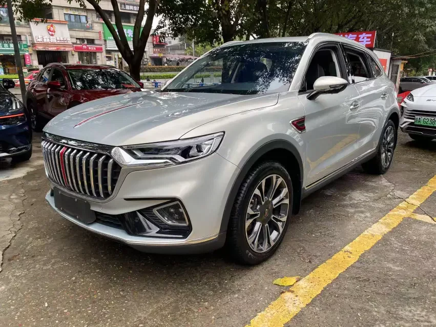 Hongqi HS5