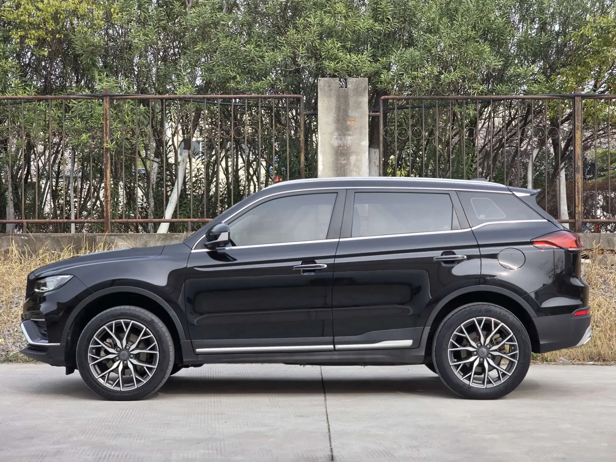 Geely Atlas