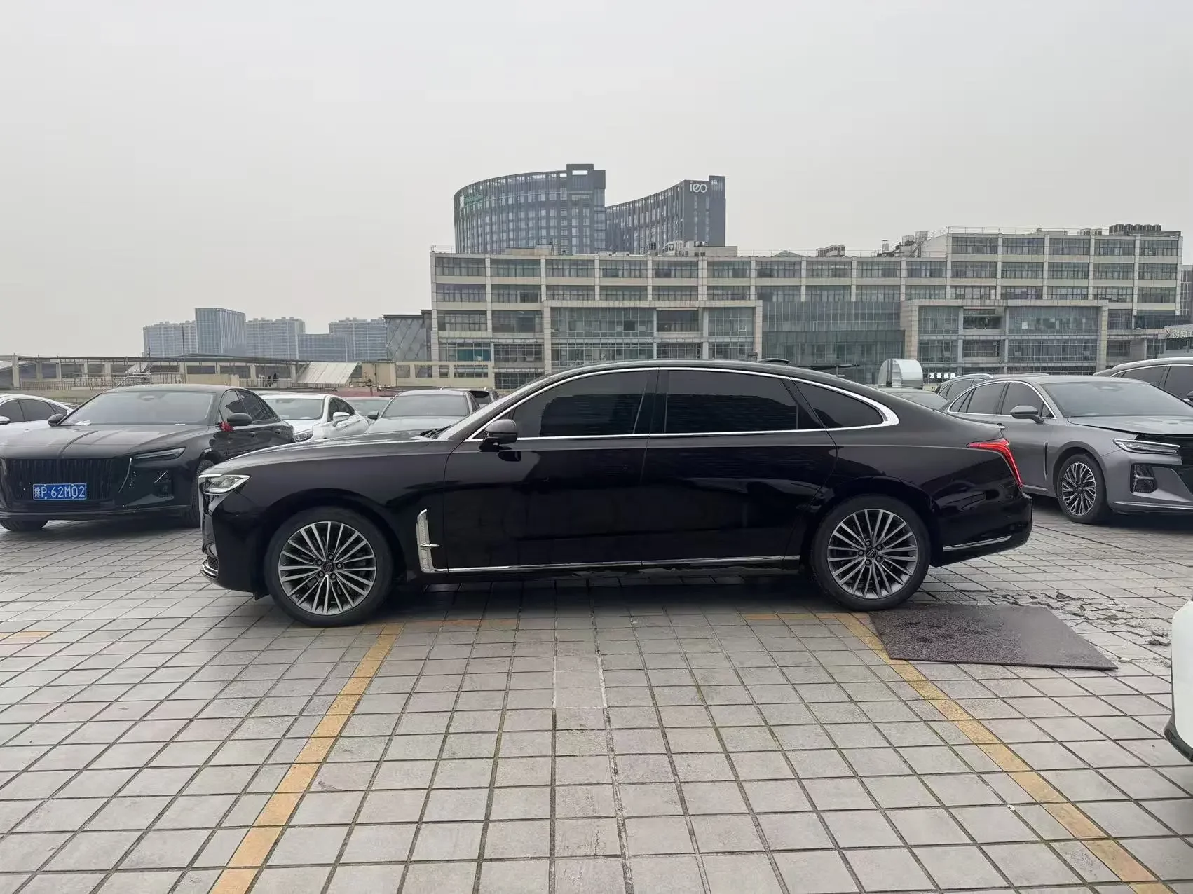 Hongqi H9