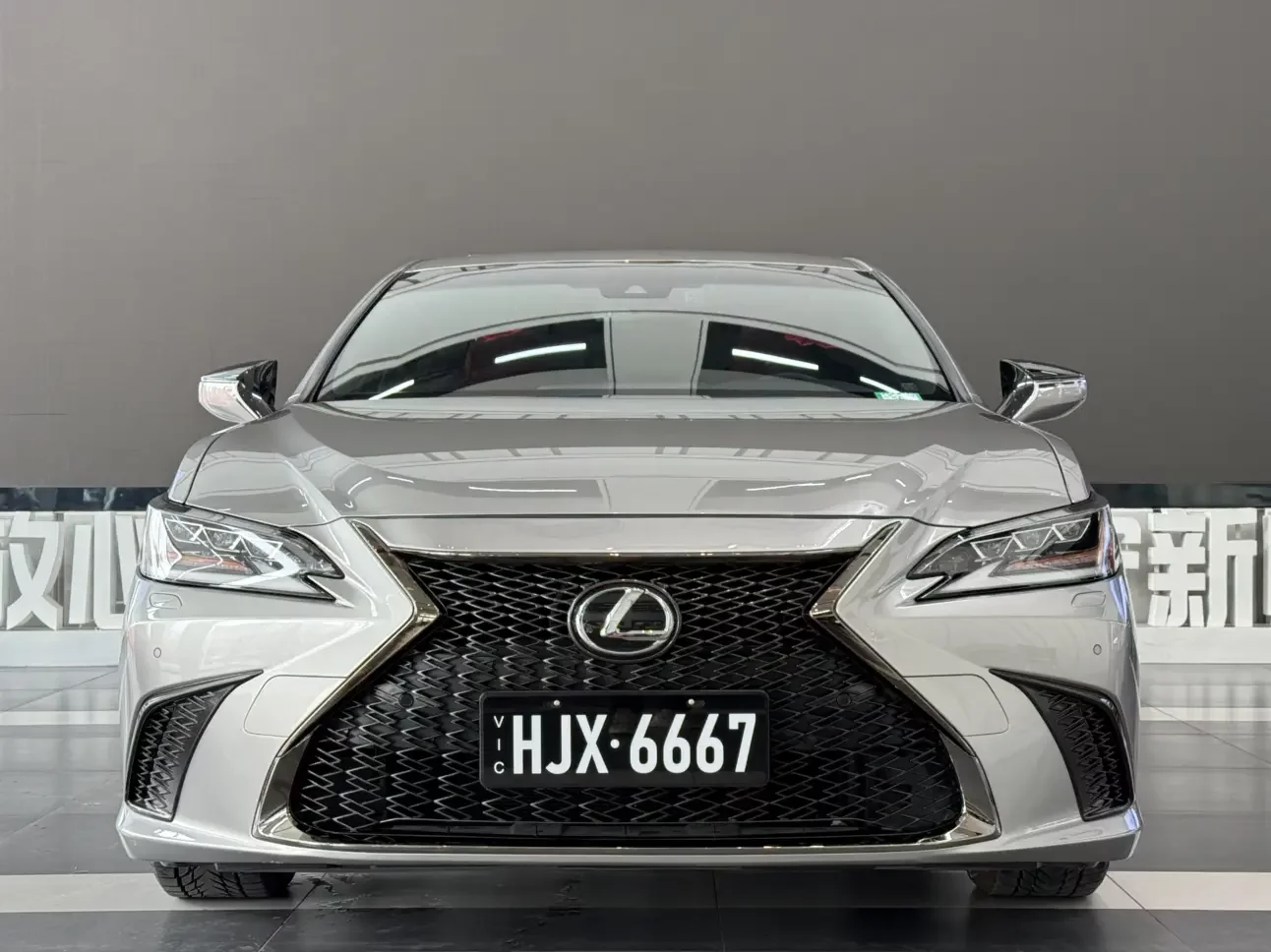Lexus ES