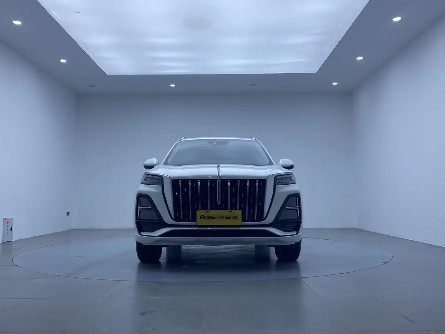 Hongqi HS5