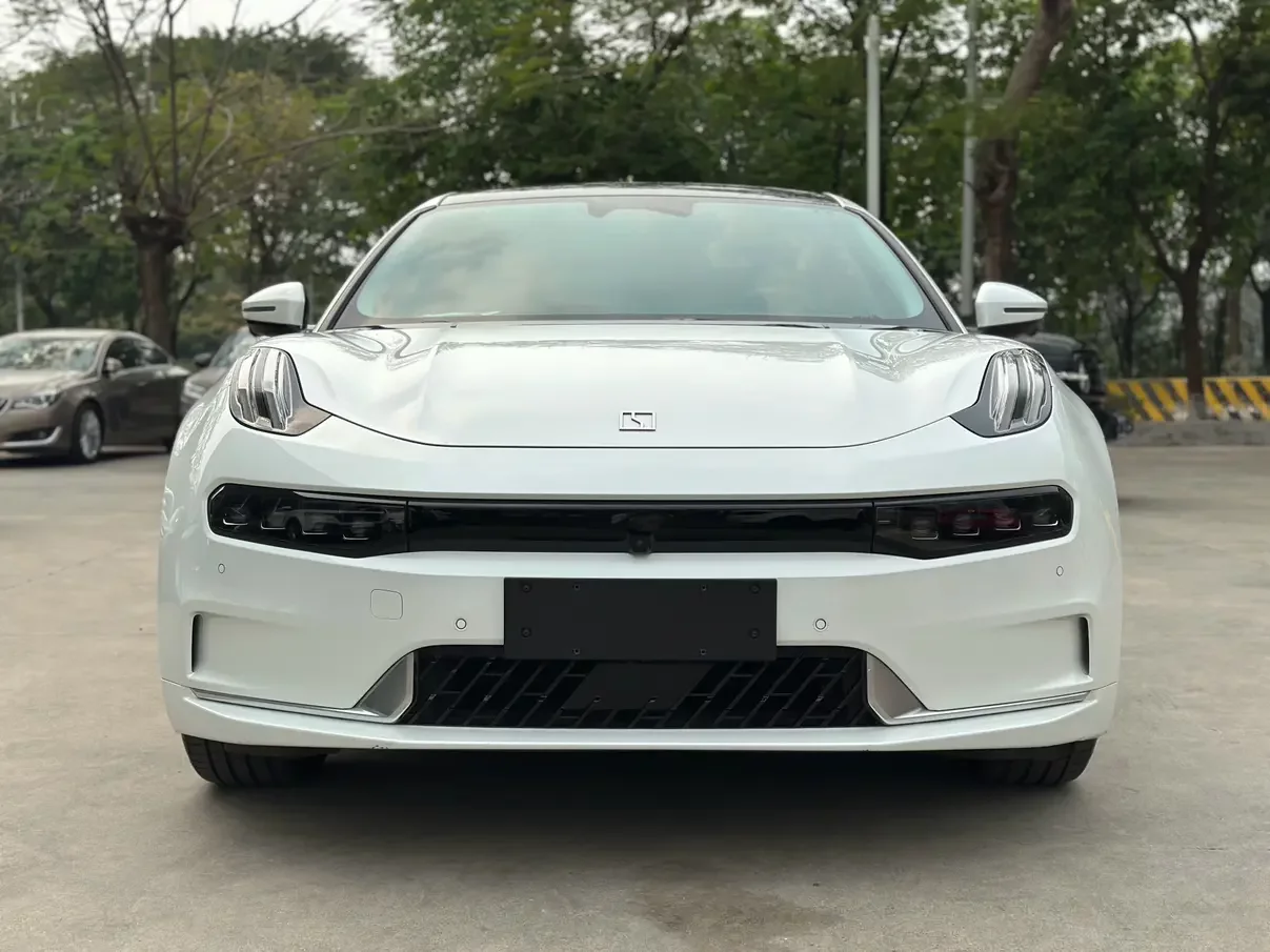 ZEEKR 001