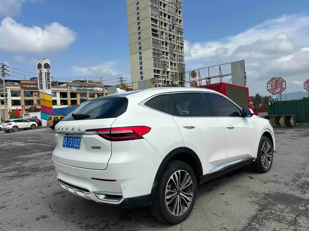 Haval F7