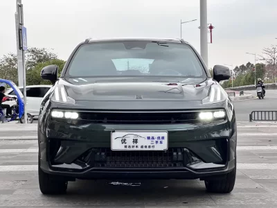 Lynk & Co 06