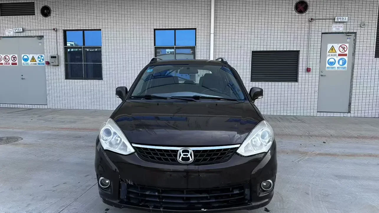 Suzuki Liana A6