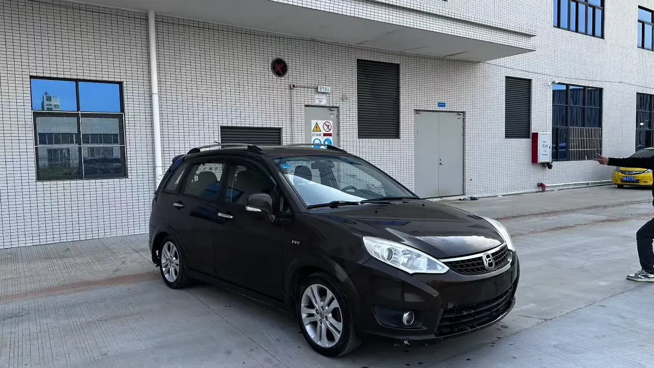 Suzuki Liana A6