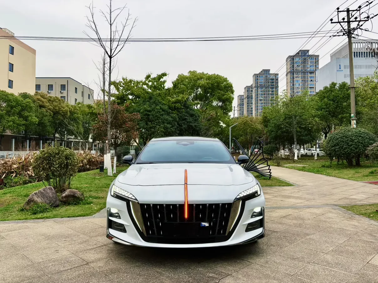 Hongqi H6