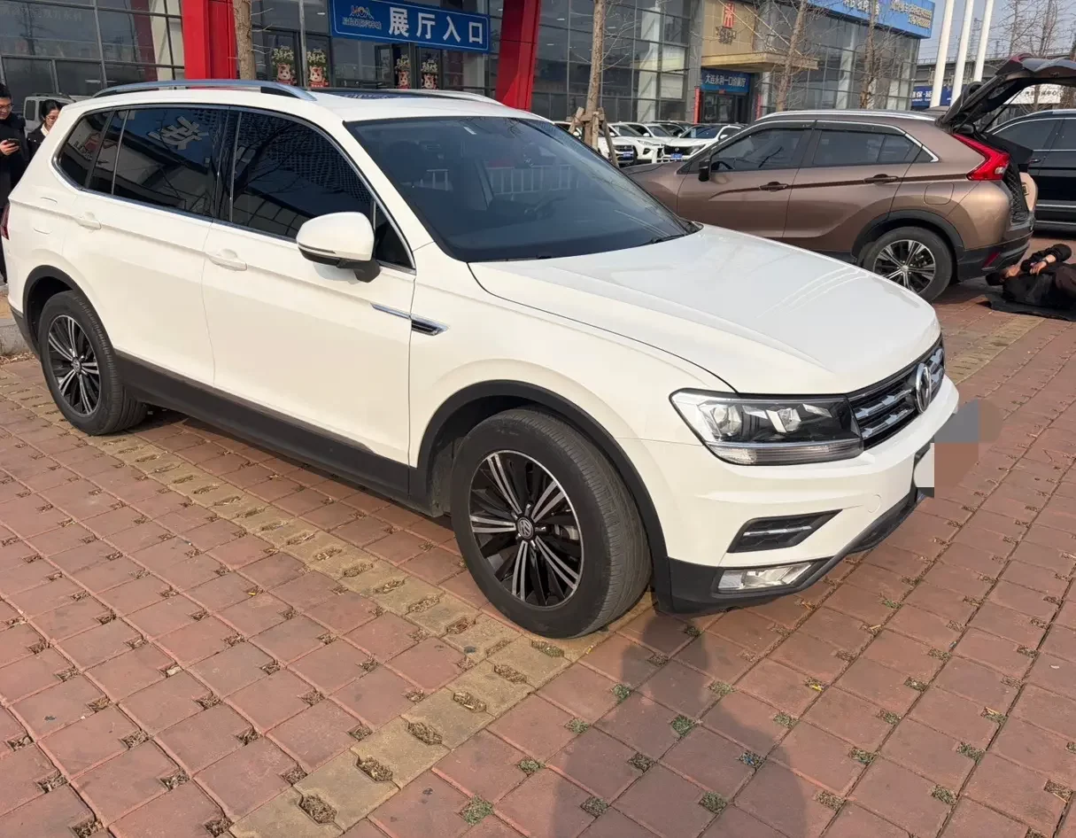Volkswagen Tiguan L