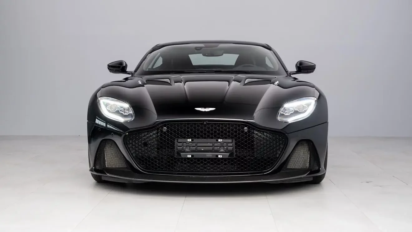 Aston Martin DBS