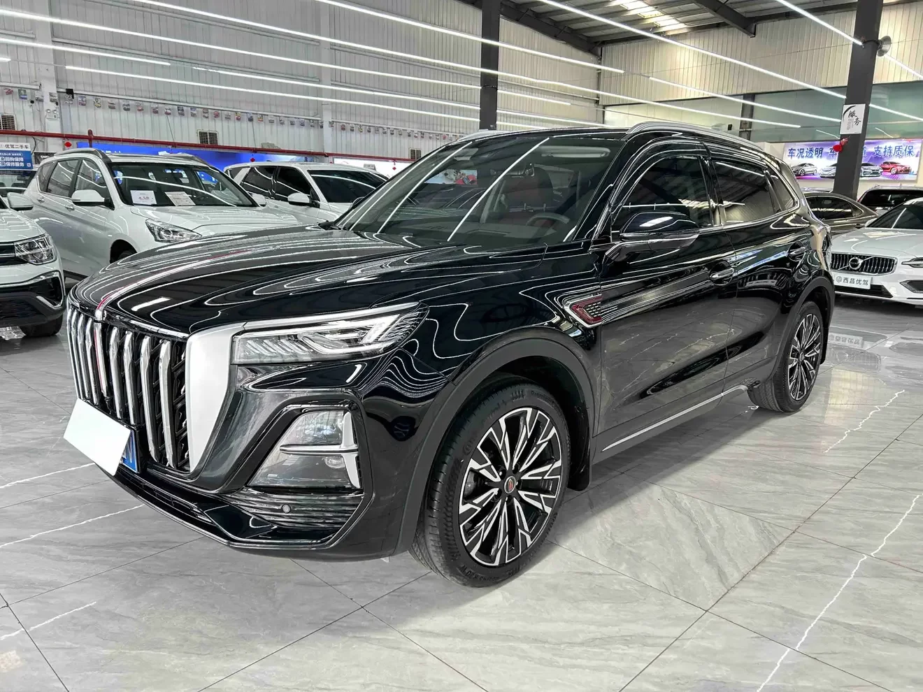 Hongqi HS5