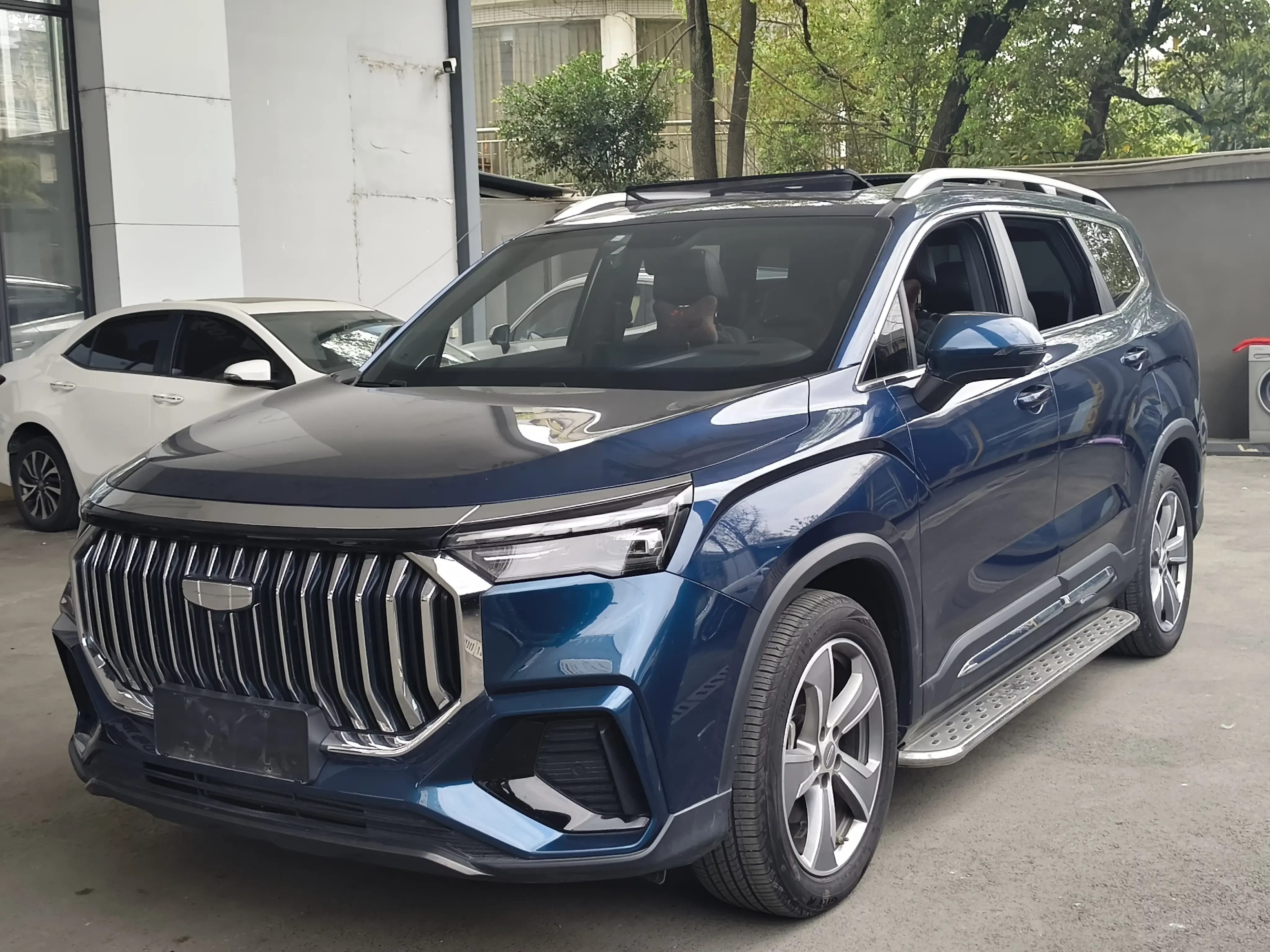 Geely Haoyue L