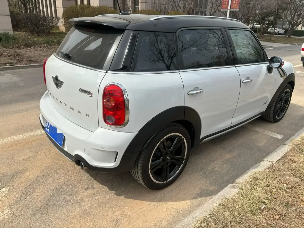 MINI COUNTRYMAN