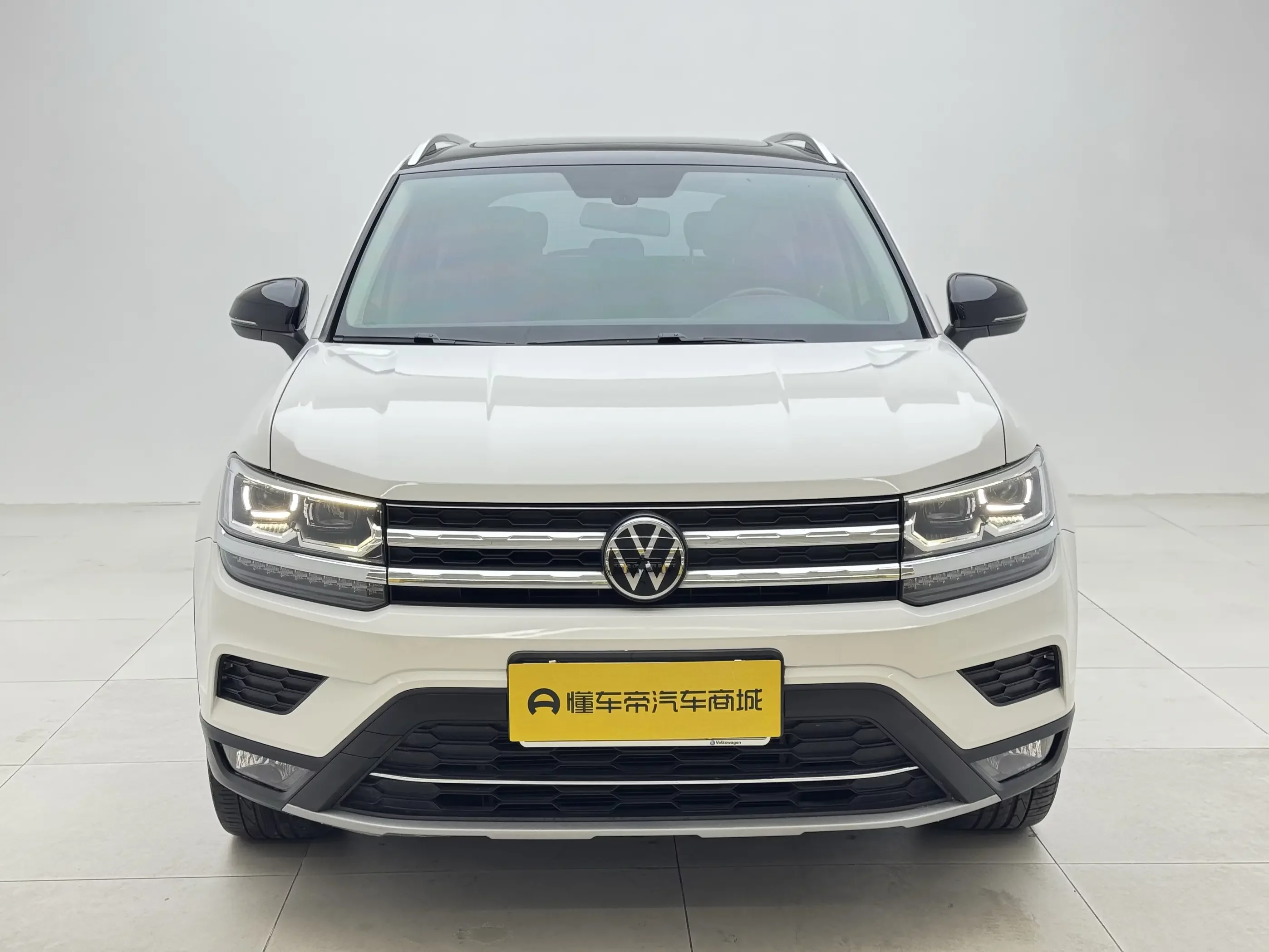 Volkswagen Tharu