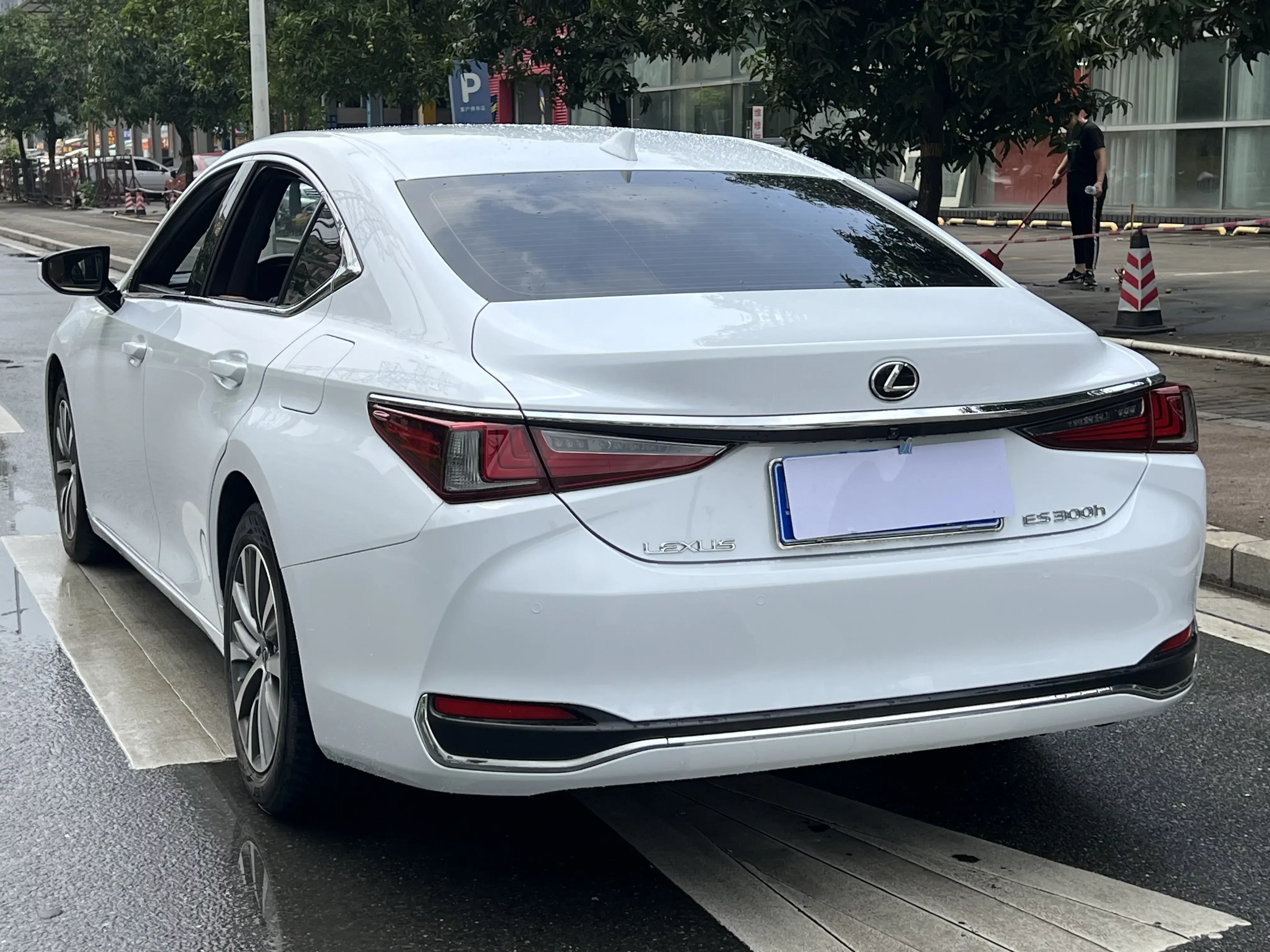 Lexus ES