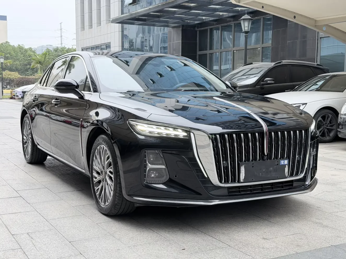 Hongqi H5