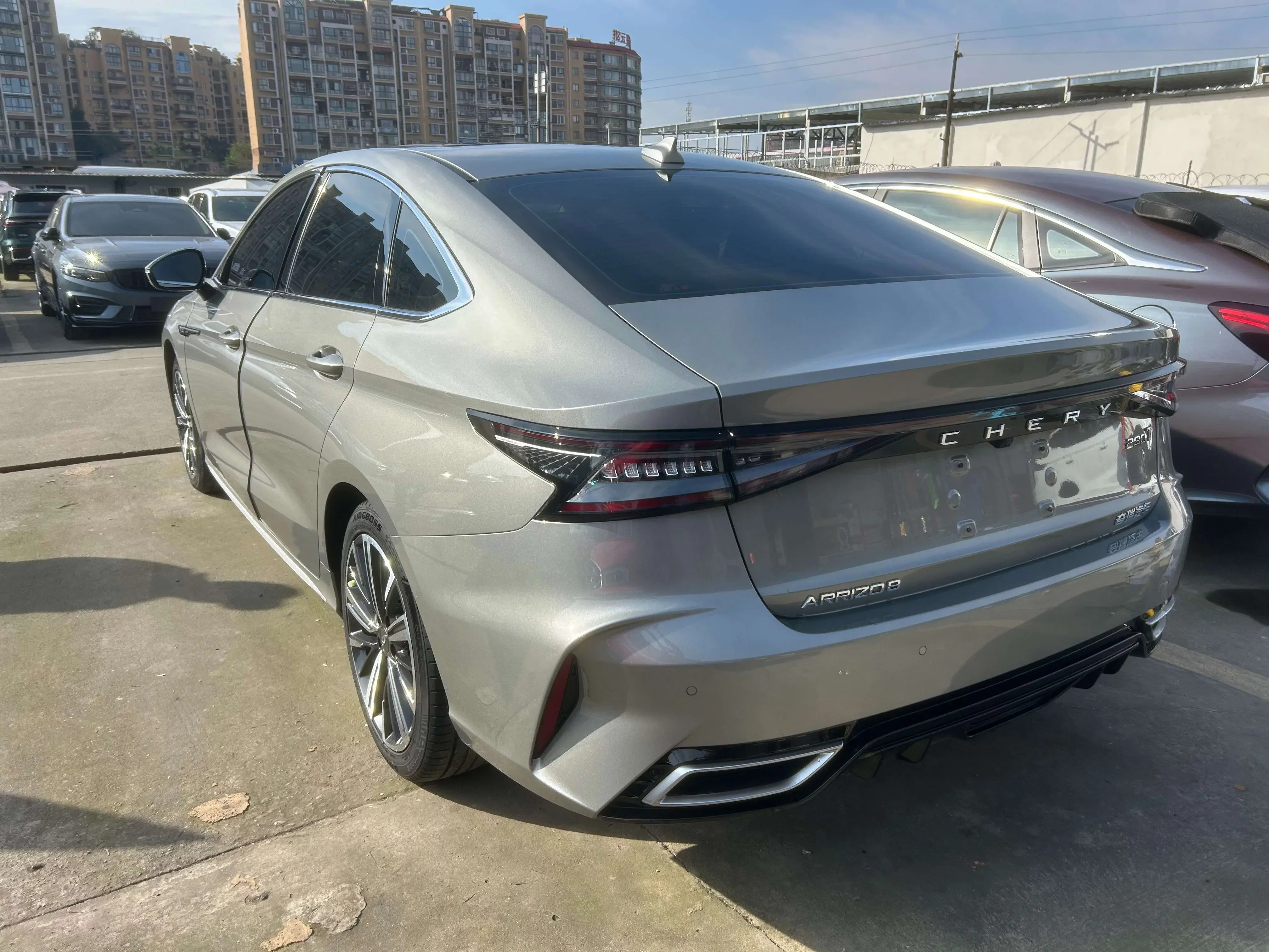 Chery Arrizo 8