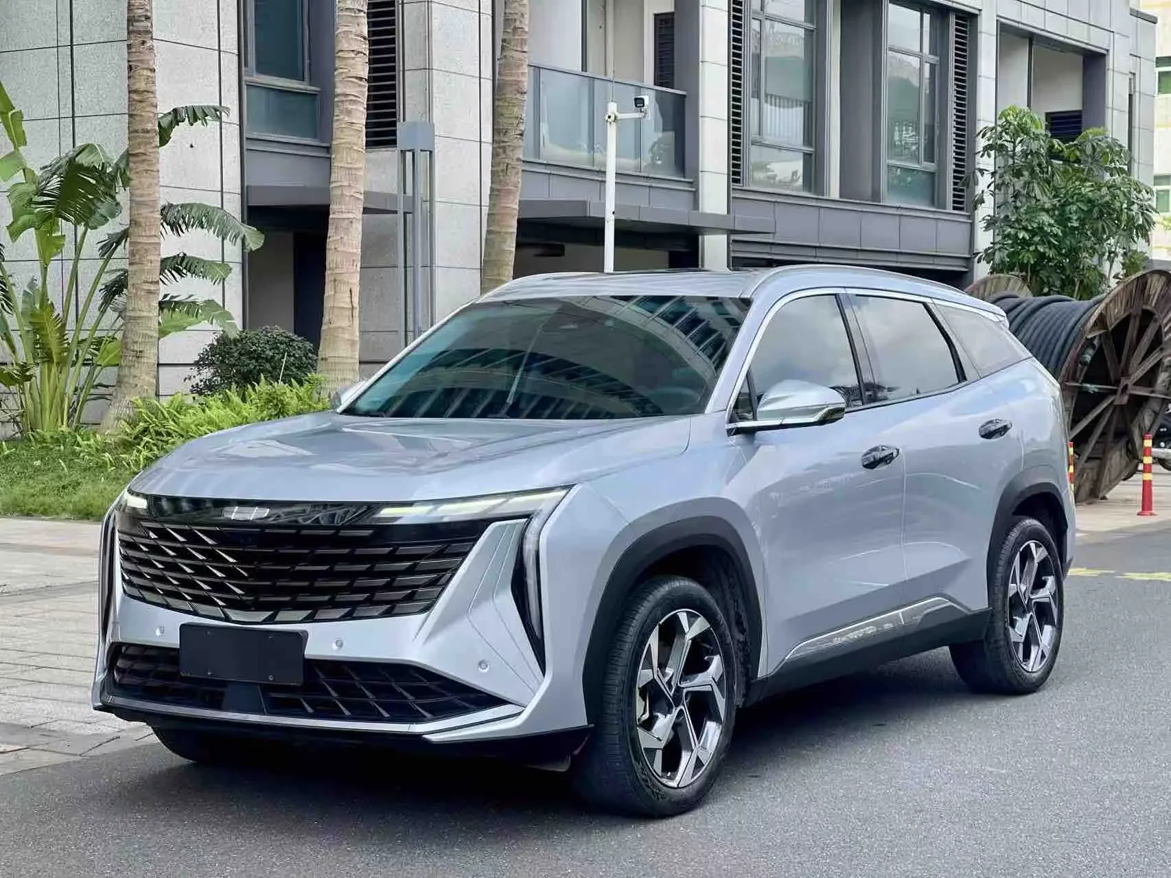Geely Atlas L