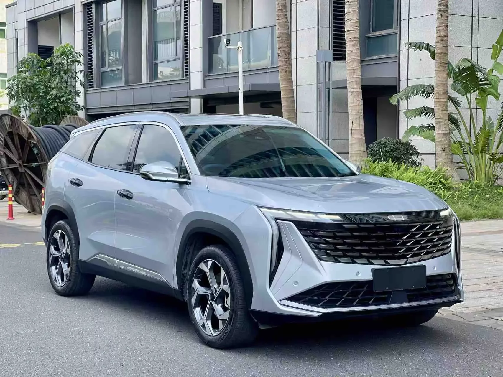Geely Atlas L