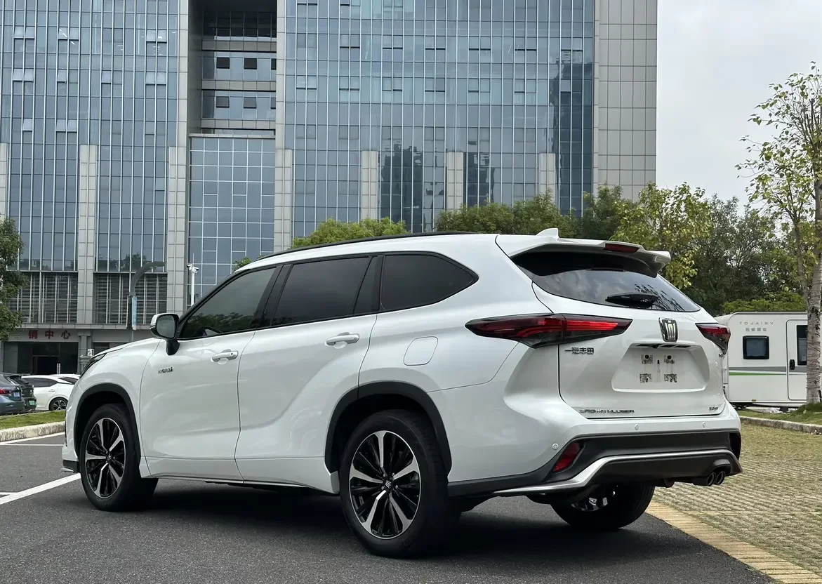 Toyota Crown Kluger