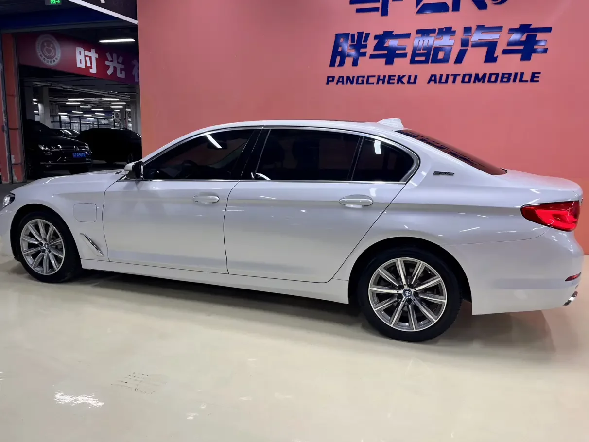 BMW 5 Series PHEV