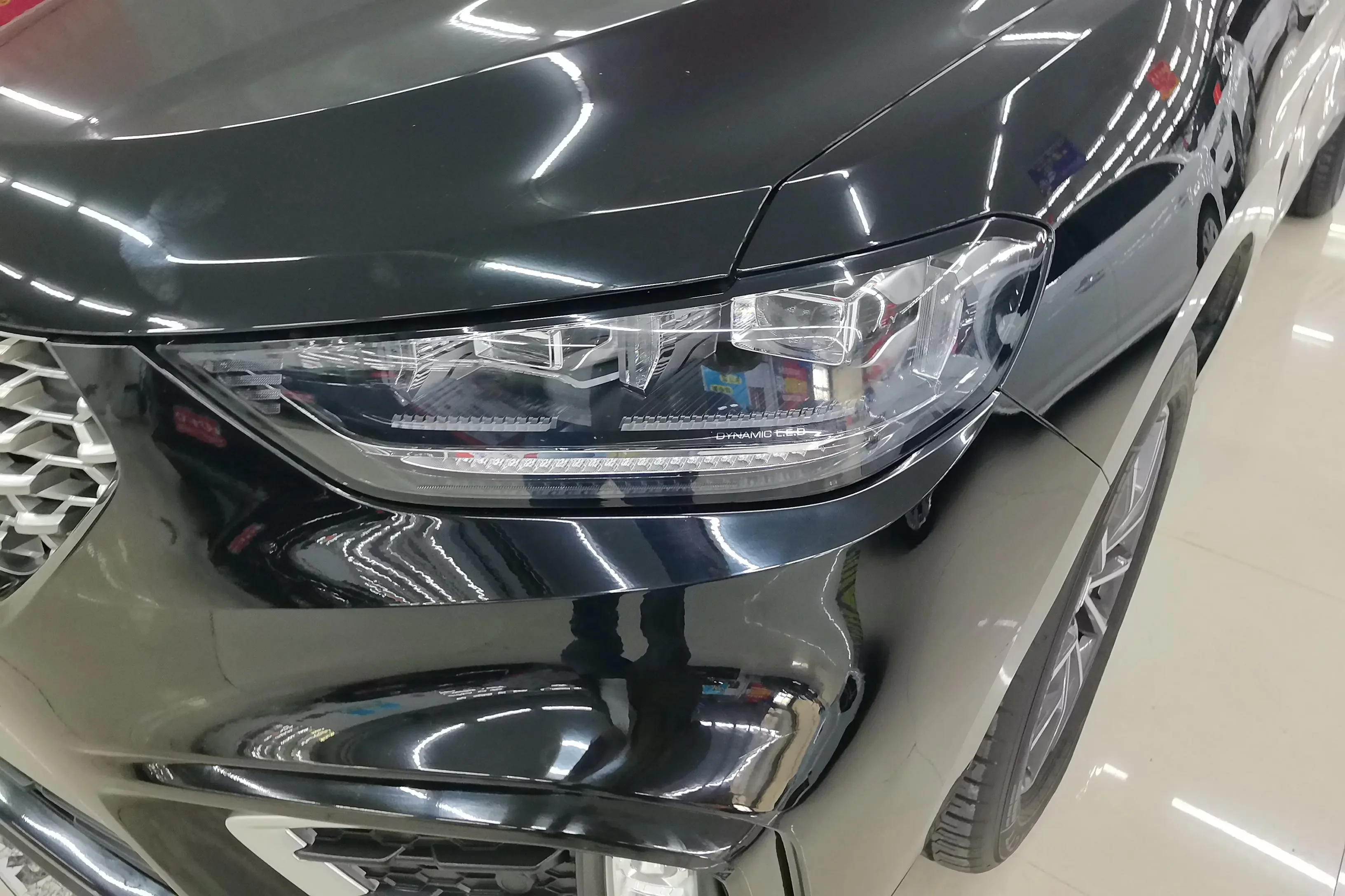 Wey Wei brand VV5