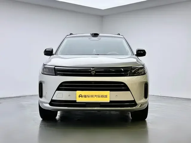 AITO M7 (Wenjie M7)  из Китая