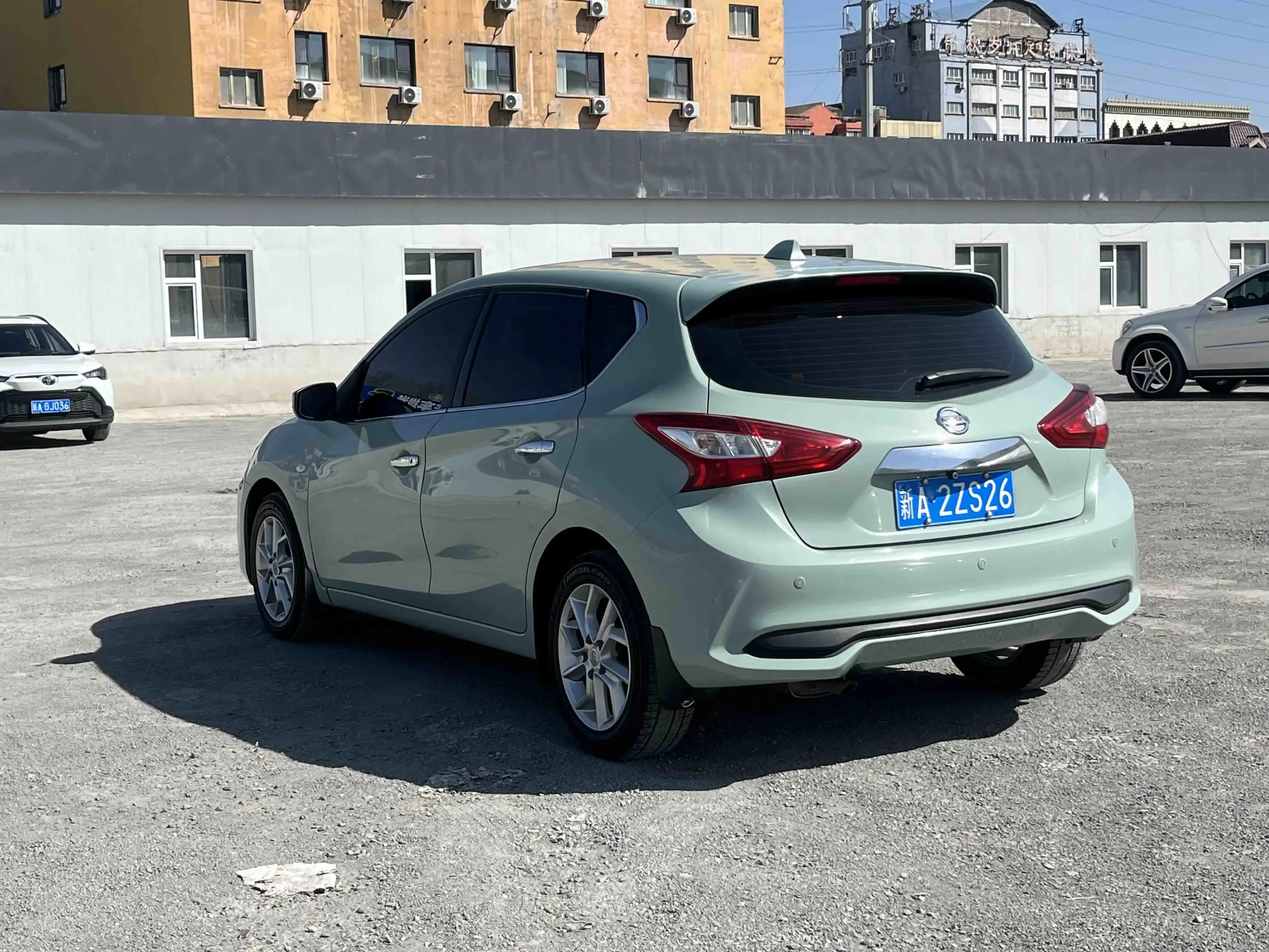 Nissan Tiida