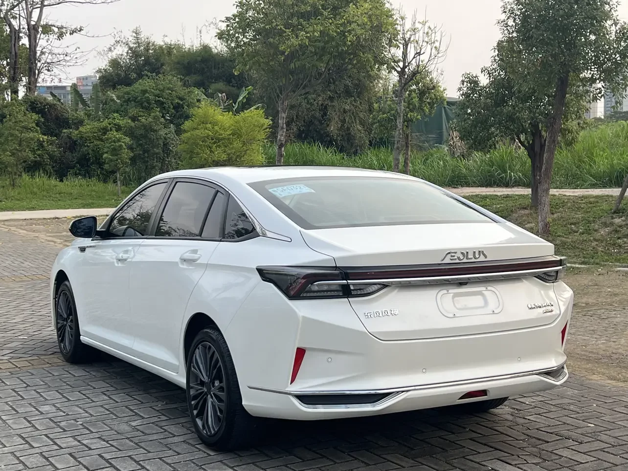 Dongfeng Yixuan MAX