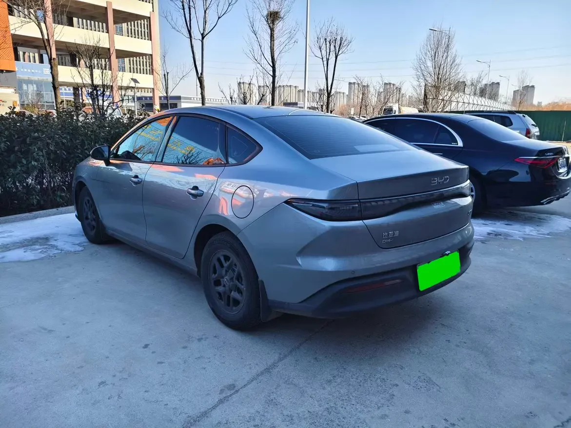 BYD Seal 05DM  из Китая