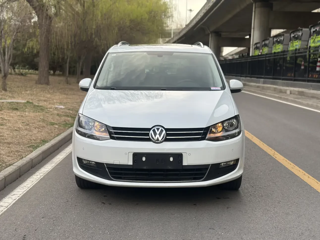 Volkswagen Sharon